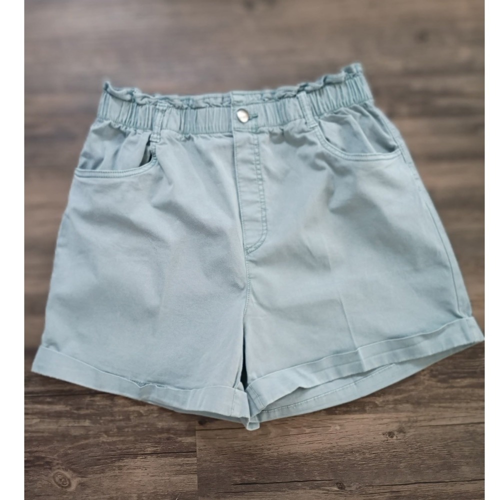 H&M Sage Green Paperbag Waist Shorts High Rise Cuffed Cotton Blend Womens Medium